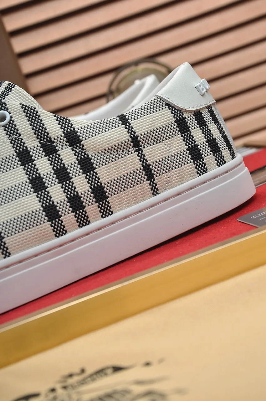 Men's shoes💰480💶[Burberry] (cowhide lining) classic low-top sneakers｜Imported cowhide with classic plaid fabric｜Cow leather lining｜Original outsole｜Fine workmanship and comfortable to wear Size: 38-44 (customized at 45)